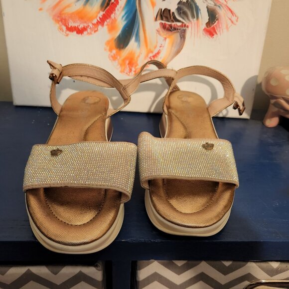 Women's size 9 JUICY COUTURE bronze shimmery and jeweled ankle strap sandals - Picture 3 of 9